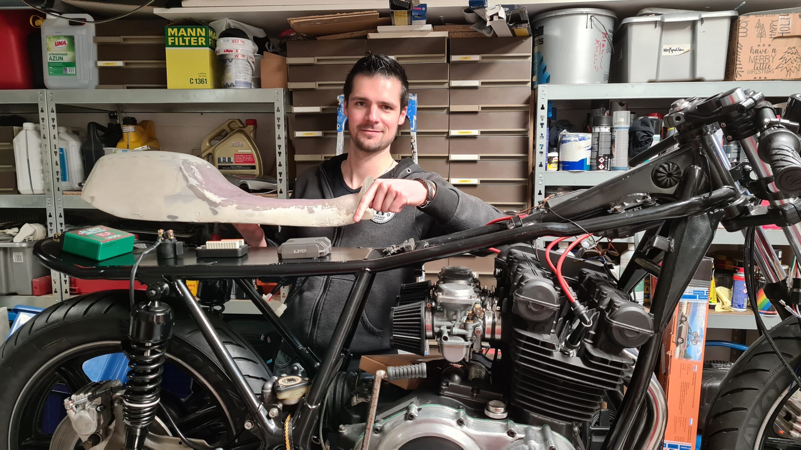 XS750 caferacer seat